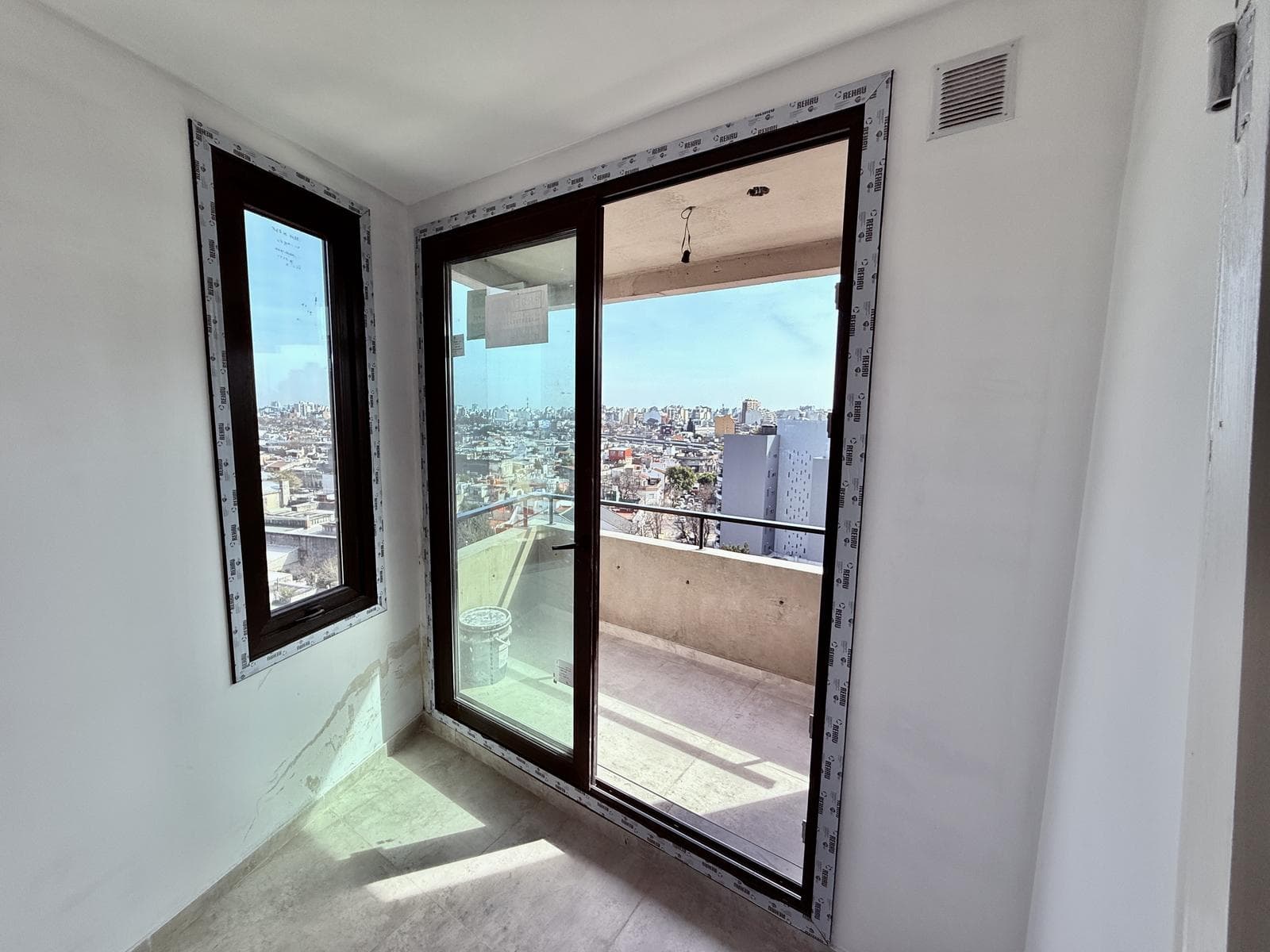 3-room apartment for sale, 2nd floor, Parque Chacabuco