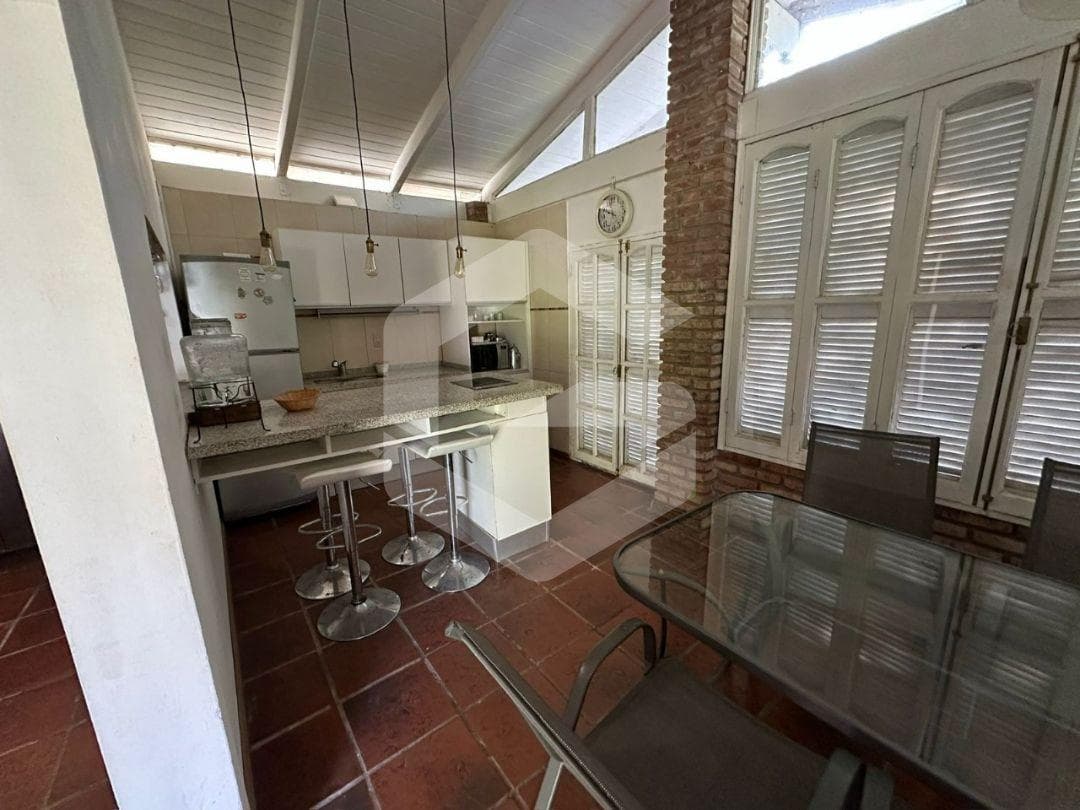 House in Roldan