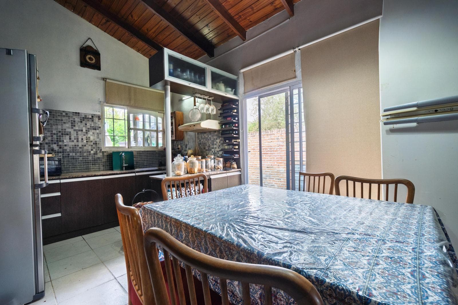 FOR SALE | TRADE - 2-bedroom house with driveway and green yard - Funes, Santa Fe.