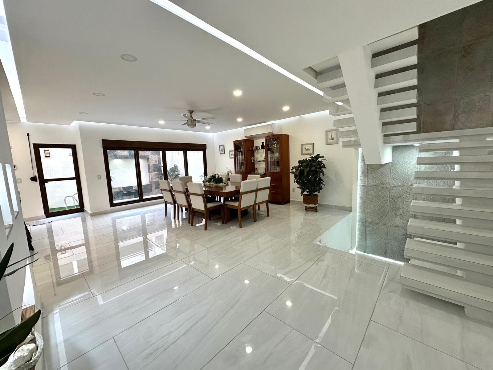 House on VIA CUMBRES