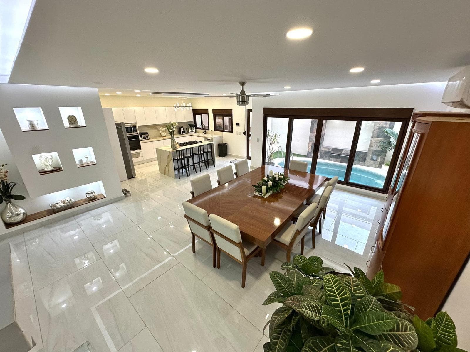 House on VIA CUMBRES