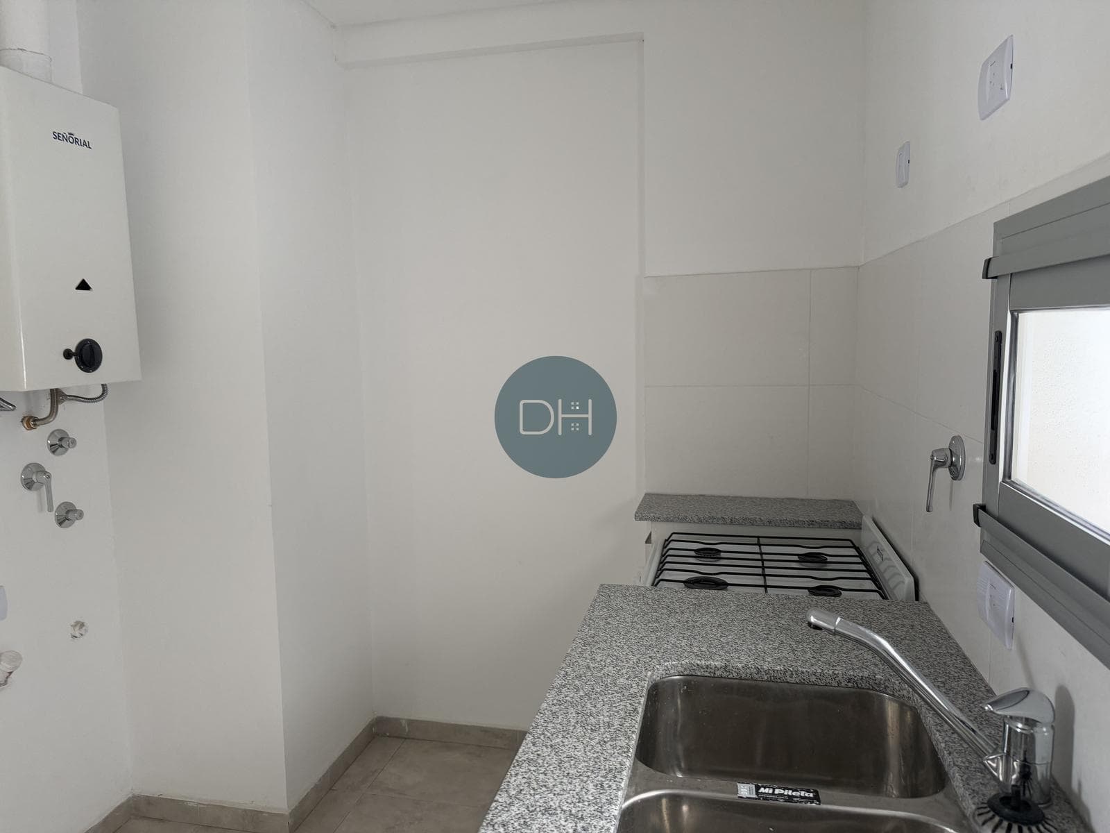 Apartment at 48 14th and 15th Streets - La Plata