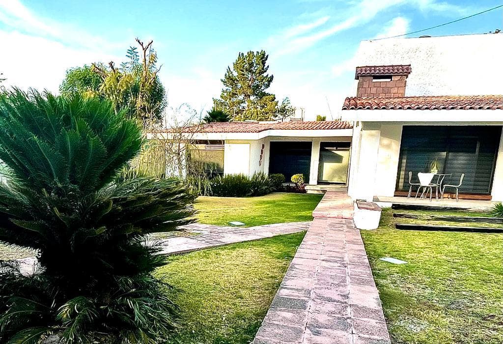 Casa en El Carmen Residencial con 1,250 m2 de Terreno
