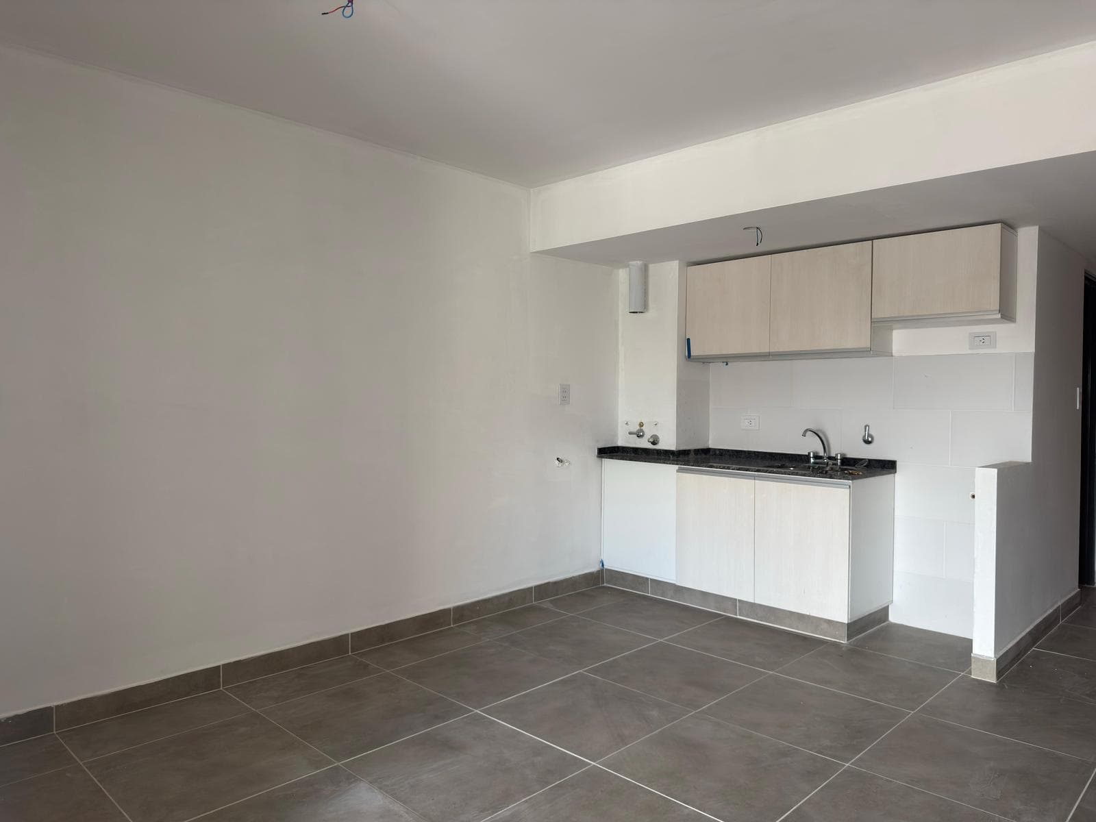 Apartment on Avenida Francia in the 800s
