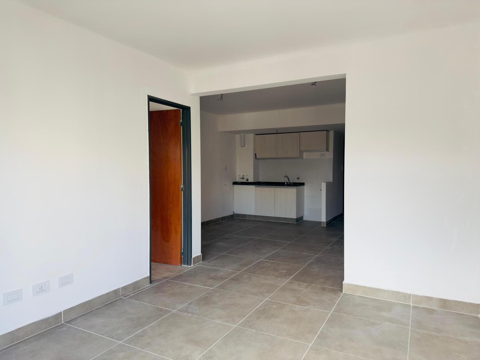 Apartment on Avenida Francia in the 800s