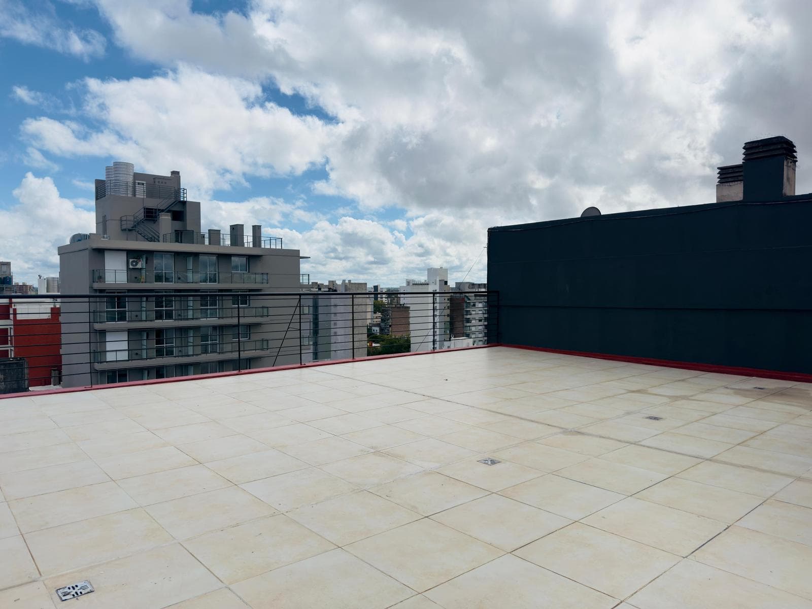 Apartment on Avenida Francia in the 800s