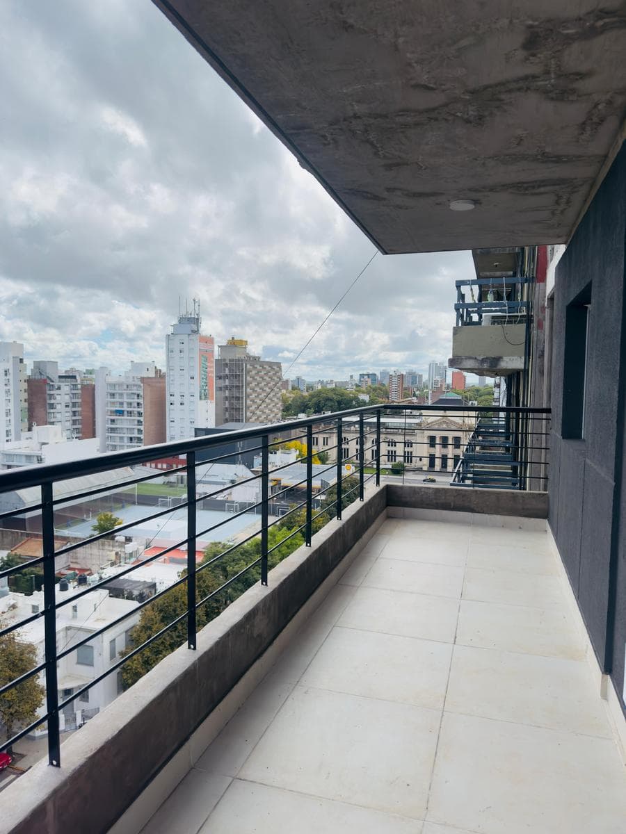 Apartment on Avenida Francia in the 800s
