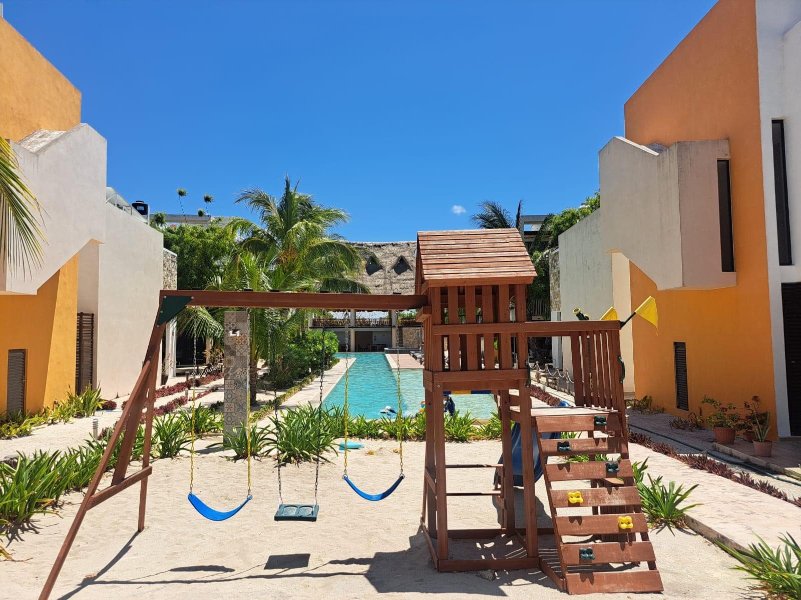 FURNISHED HOUSE WITH SOLAR PANELS for sale on Telchac Beach in Mérida, Yucatán