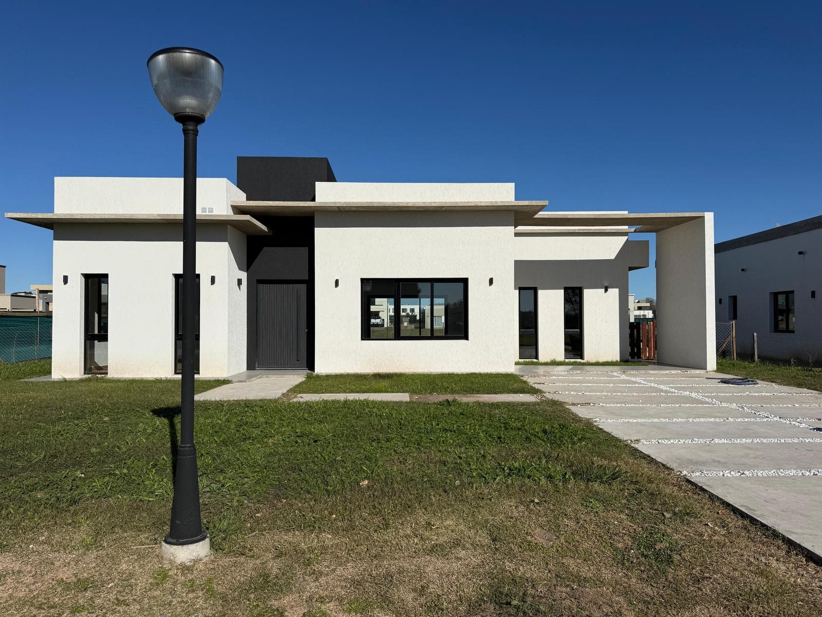 PRADOS DEL OESTE MORENO: BRAND-NEW 4-ROOM HOUSE FOR SALE