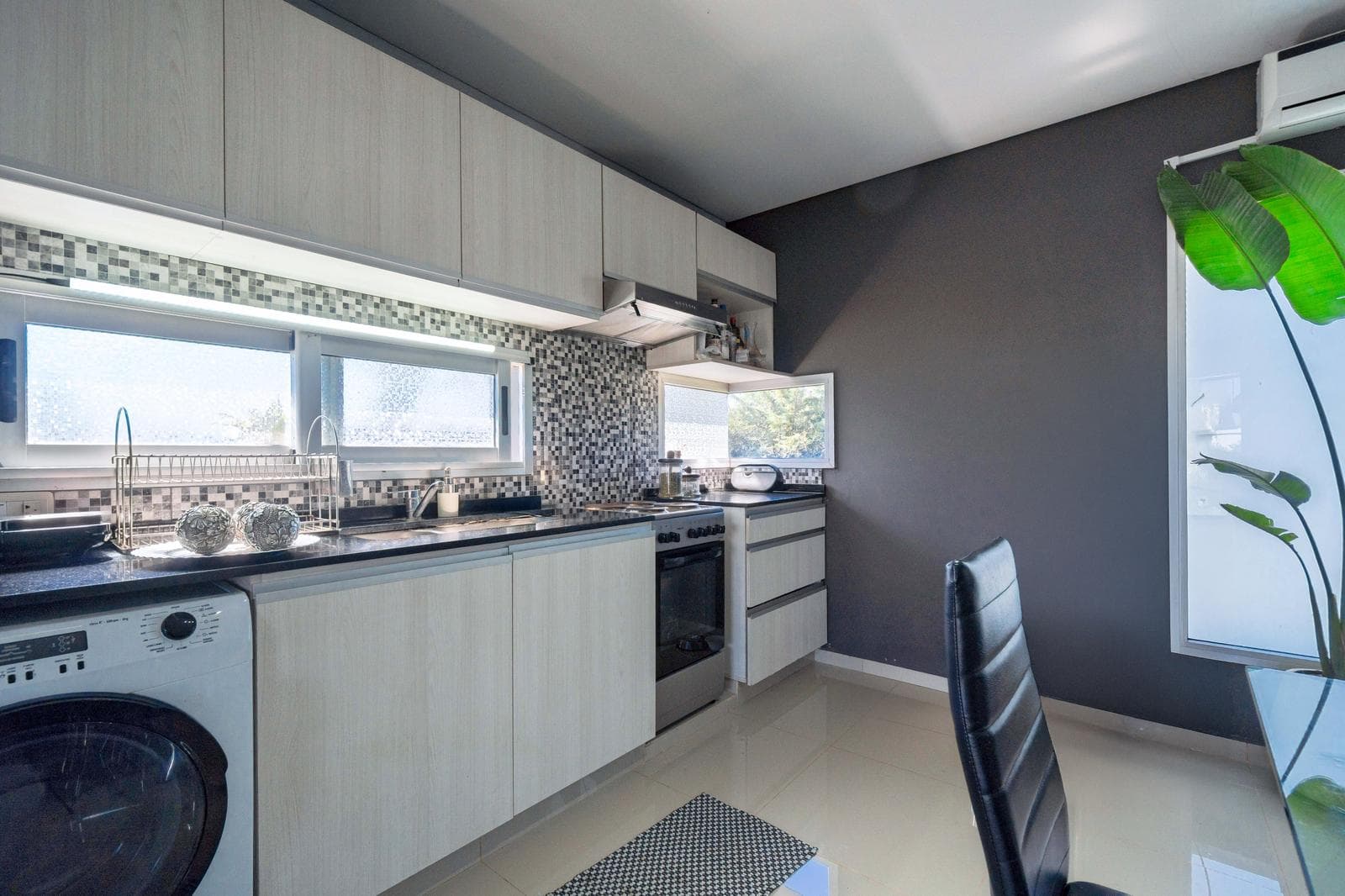 FOR SALE | TRADE - 3-Bedroom House with Barbecue Area and Pool - Puerto Roldán.