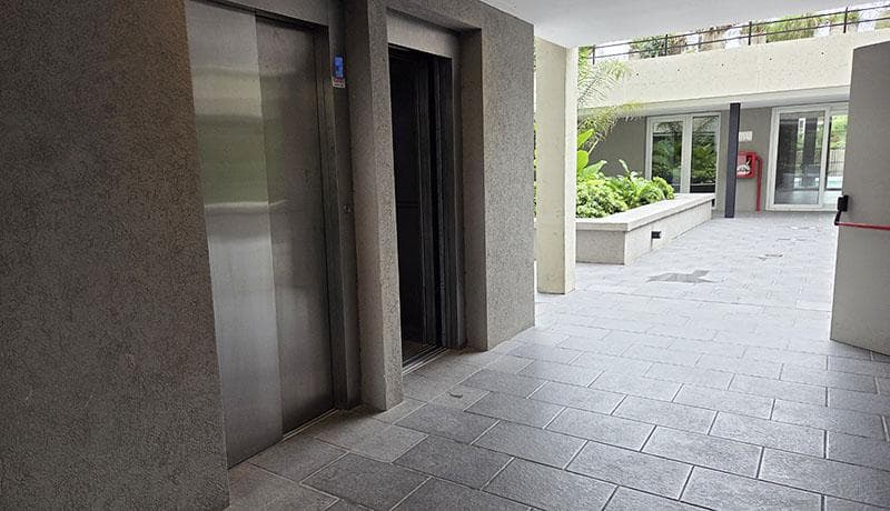 4-Room Apartment for Sale with Garden and Garage in Pilar