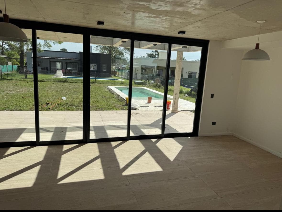 Modern-Style House for Sale - In El Ensueño