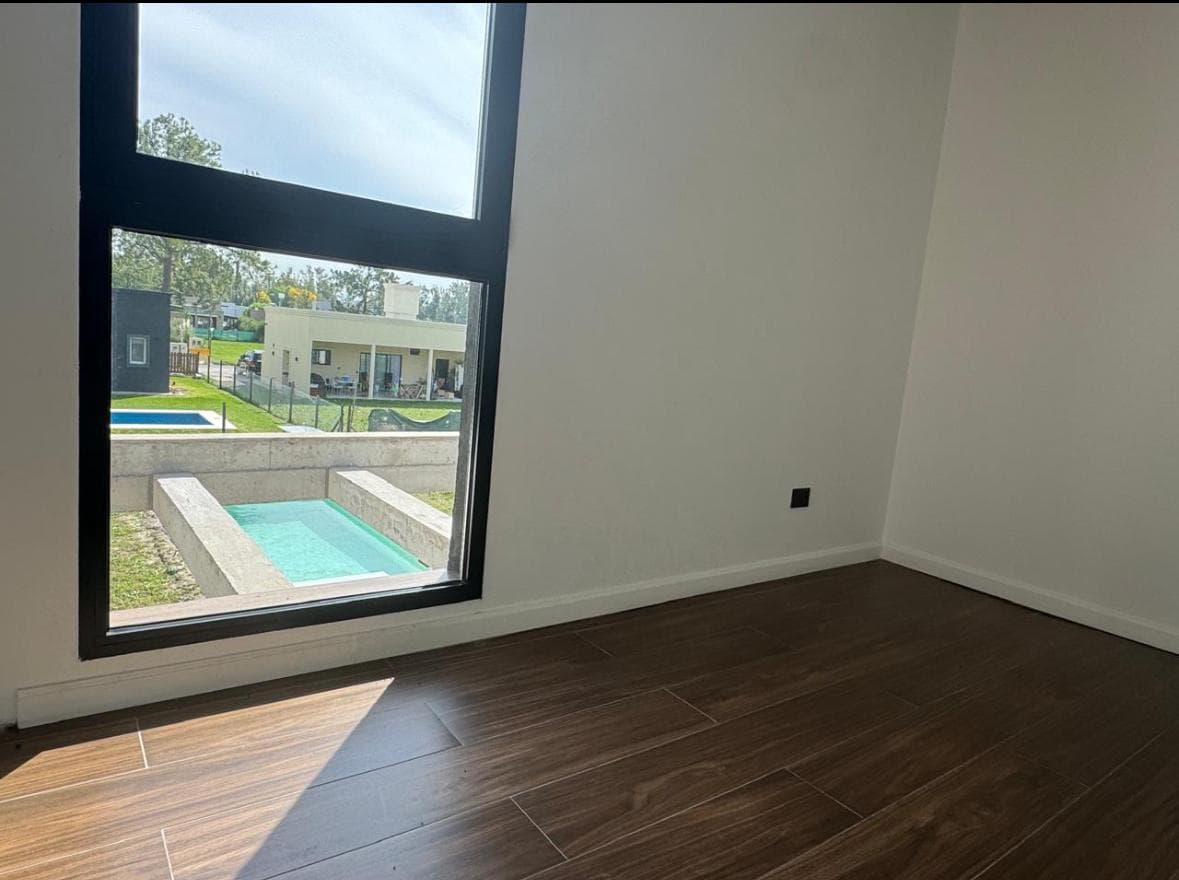 Modern-Style House for Sale - In El Ensueño