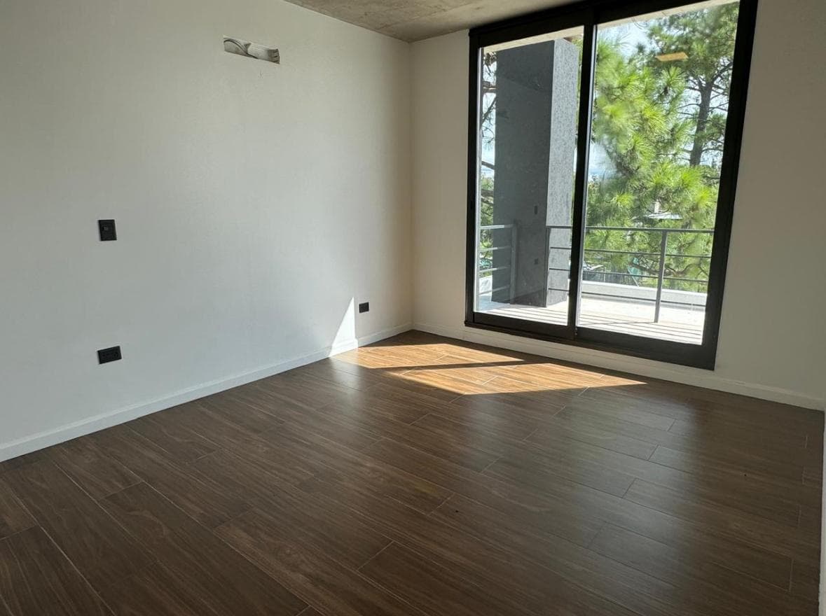 Modern-Style House for Sale - In El Ensueño