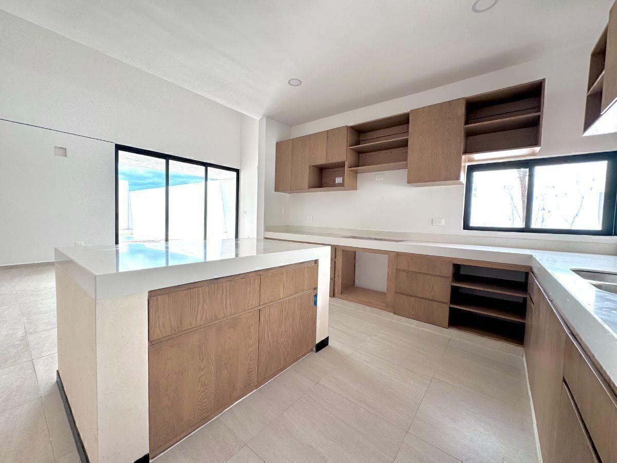 HOUSE FOR SALE IN MÉRIDA, ONE STORY, 422 m2, DZITYÁ