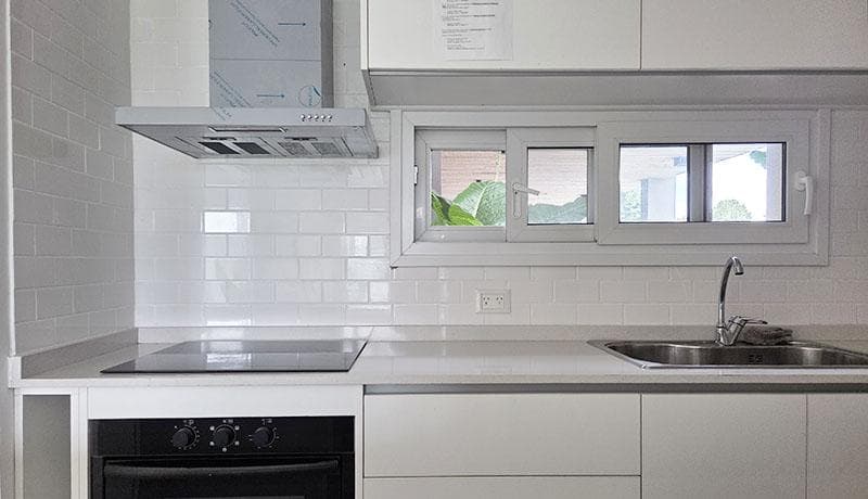 2.5-Room Ground-Floor Apartment for Sale with Garden and Garage in Pilar