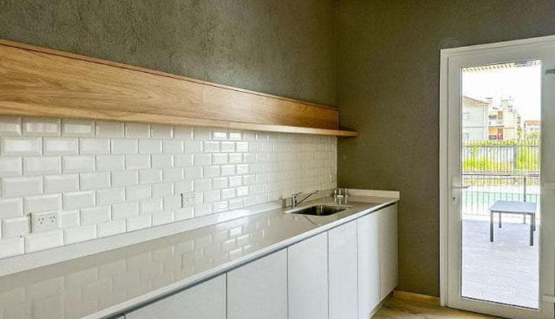 2.5-Room Ground-Floor Apartment for Sale with Garden and Garage in Pilar