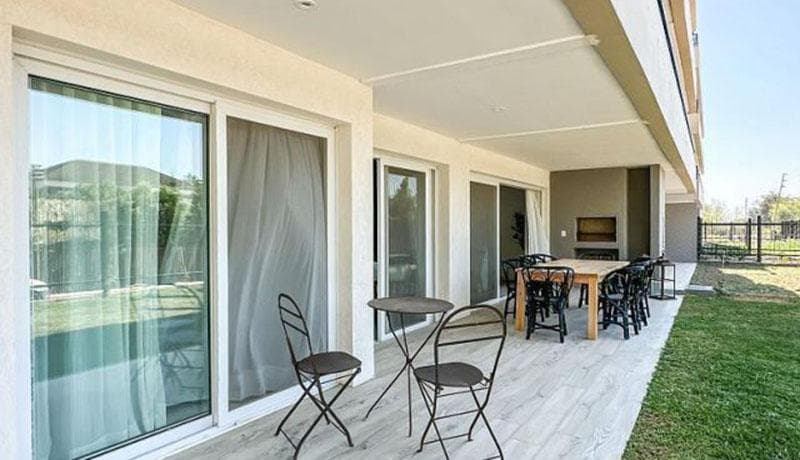 3-Room Apartment with Garden and Garage in Pilar