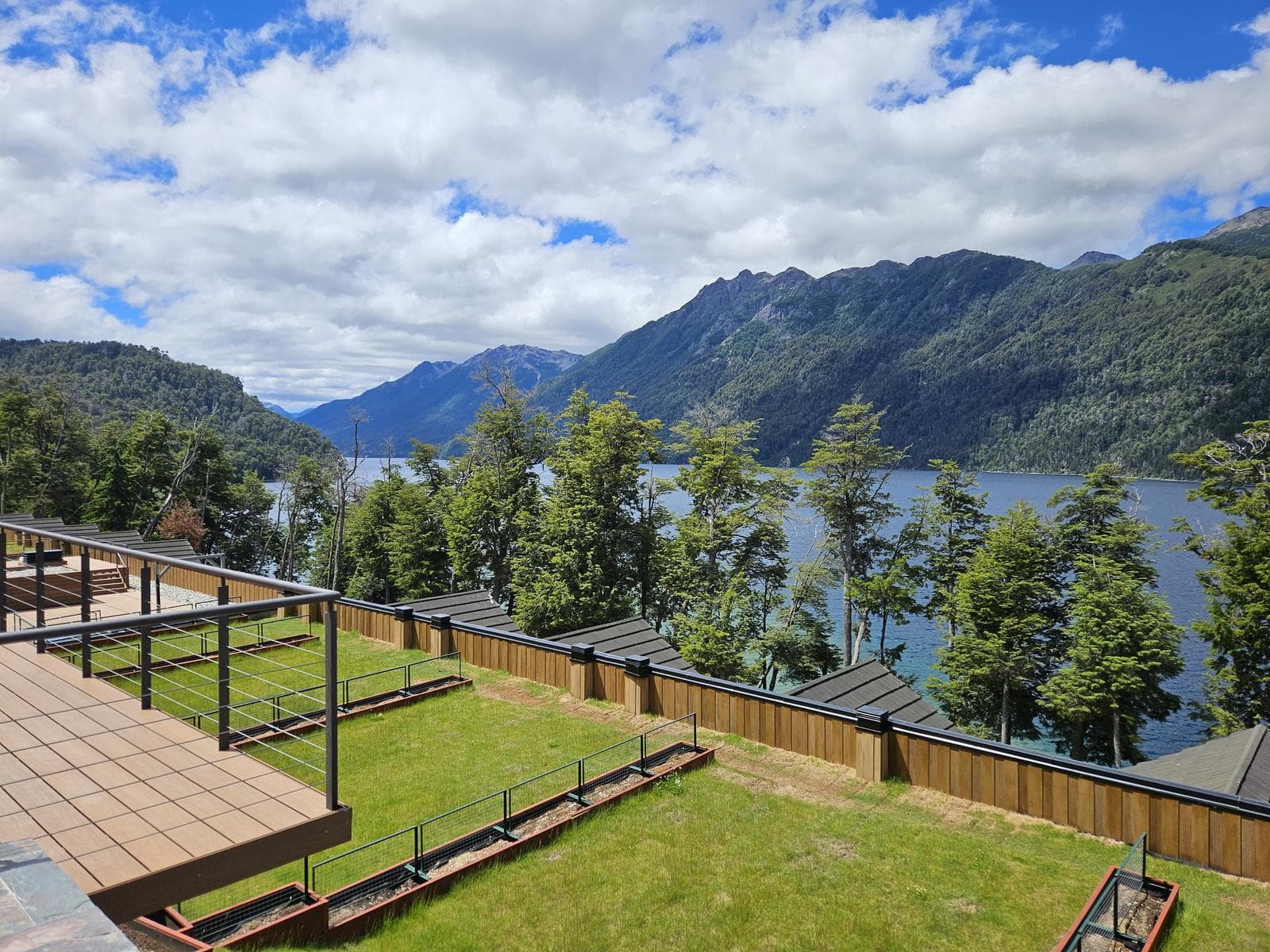 For Sale: 3-bedroom plus 122 m² unit, UF 805, lake view, Villa La Angostura.