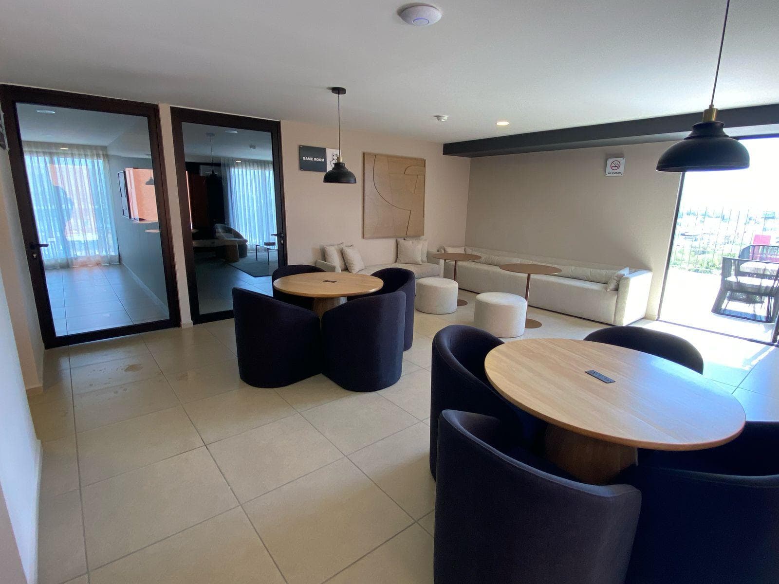 Departamento con 2 Recámaras en Punta Mayor, Frente a Plaza Mayor