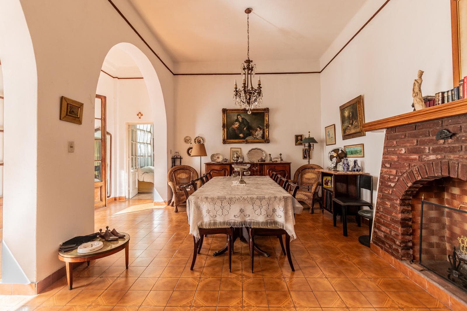 House with an apartment, plus a large storage room and parking spaces on its own lot. Excellent neighborhood!!