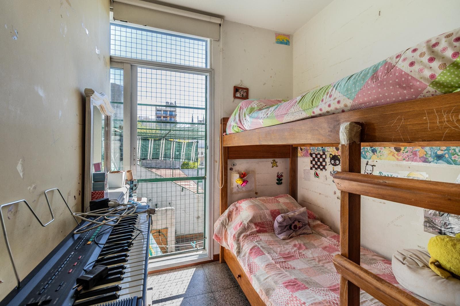 House with an apartment, plus a large storage room and parking spaces on its own lot. Excellent neighborhood!!