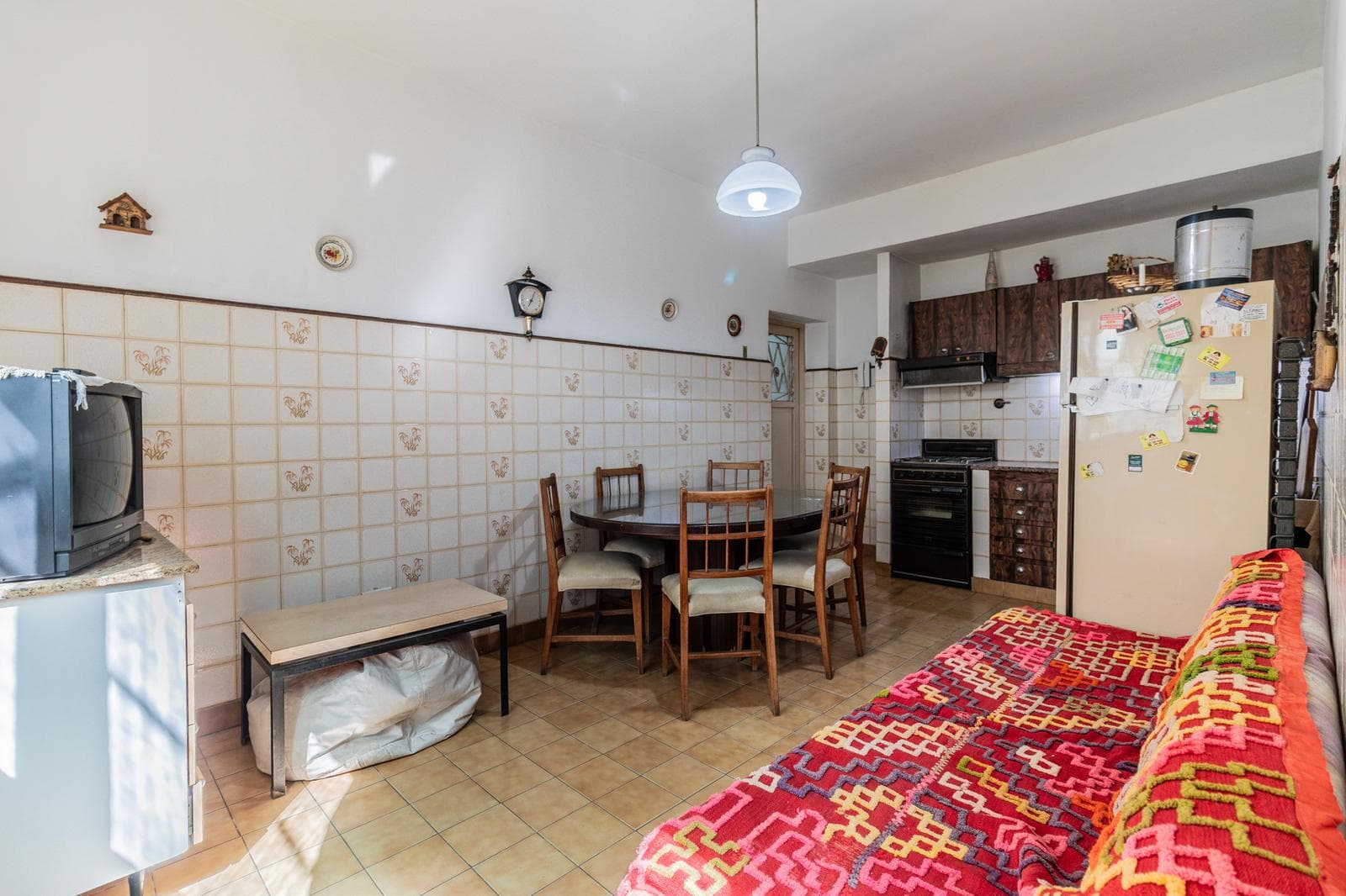House with an apartment, plus a large storage room and parking spaces on its own lot. Excellent neighborhood!!