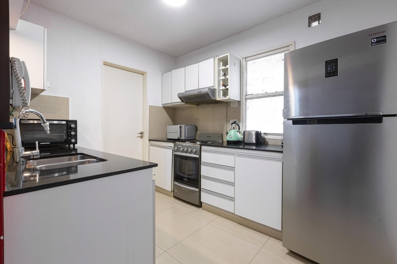 FOR SALE/TRADE: 3-bedroom apartment with garage and amenities—Downtown, Rosario. QUALIFIES FOR MORTGAGE.