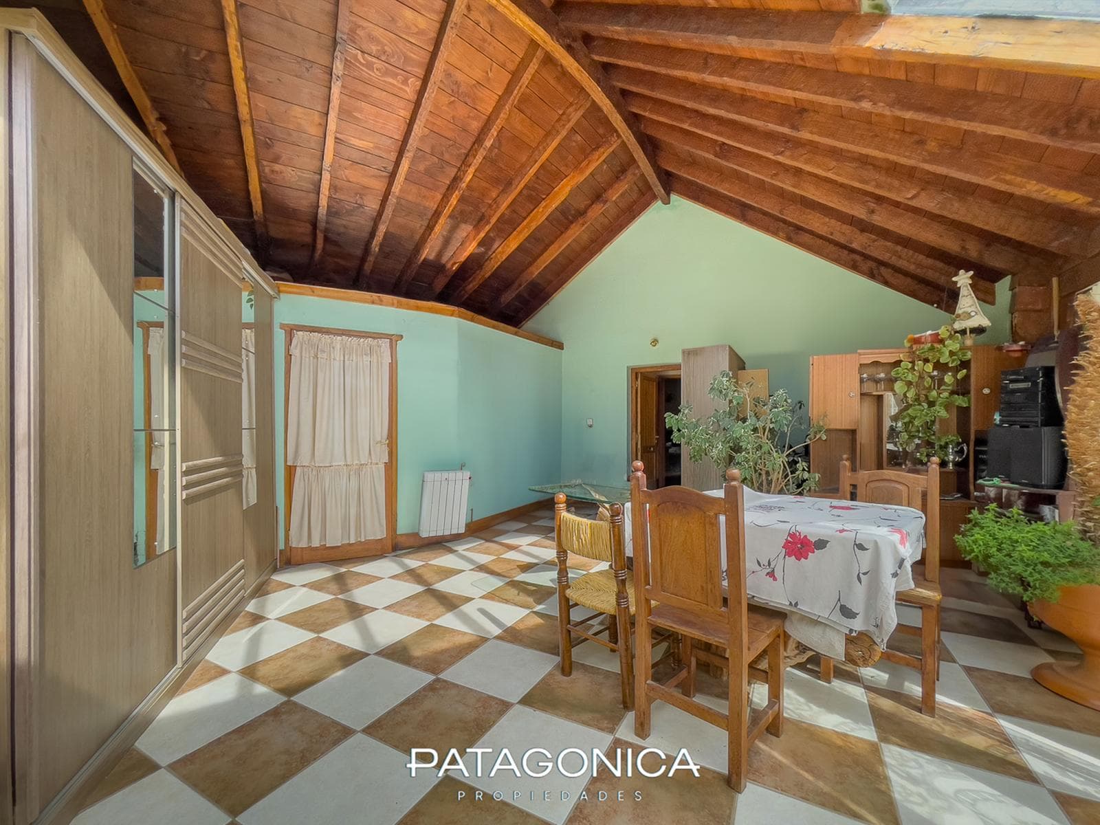 2-ROOM APARTMENT FOR SALE, 65 m² Gross Floor Area, Downtown, Villa La Angostura