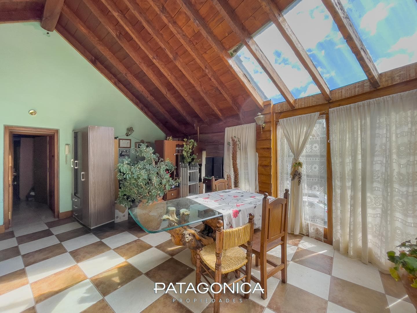2-ROOM APARTMENT FOR SALE, 65 m² Gross Floor Area, Downtown, Villa La Angostura