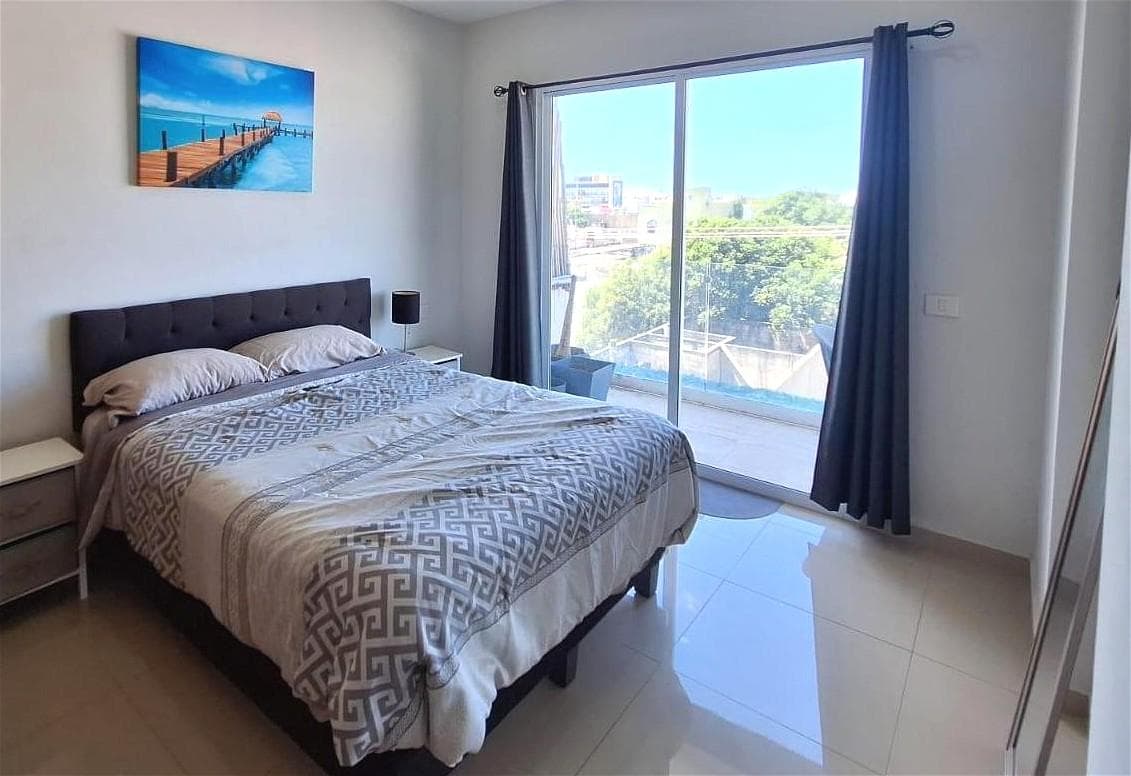 DEPARTAMENTO EN EL CENTRO 2 REC CON ROOFTOP Y JACUZZI EN PLAYA DEL CARMEN