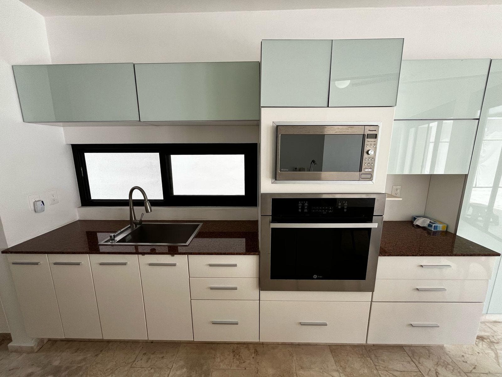 HOUSE FOR SALE WITH MARBLE FINISHES IN THE BOSQUES DE BAMBU RESIDENTIAL COMPLEX IN PLAYA DEL CARMEN