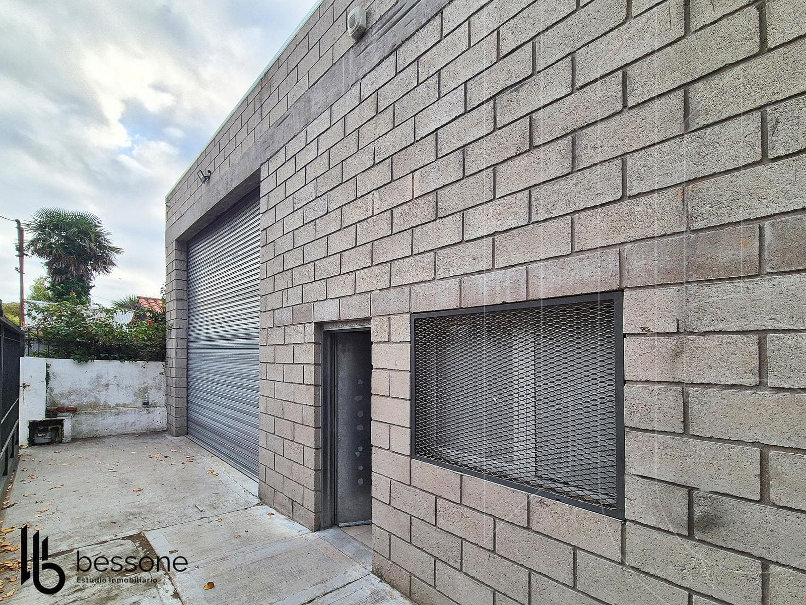 Warehouse in Las Avenidas