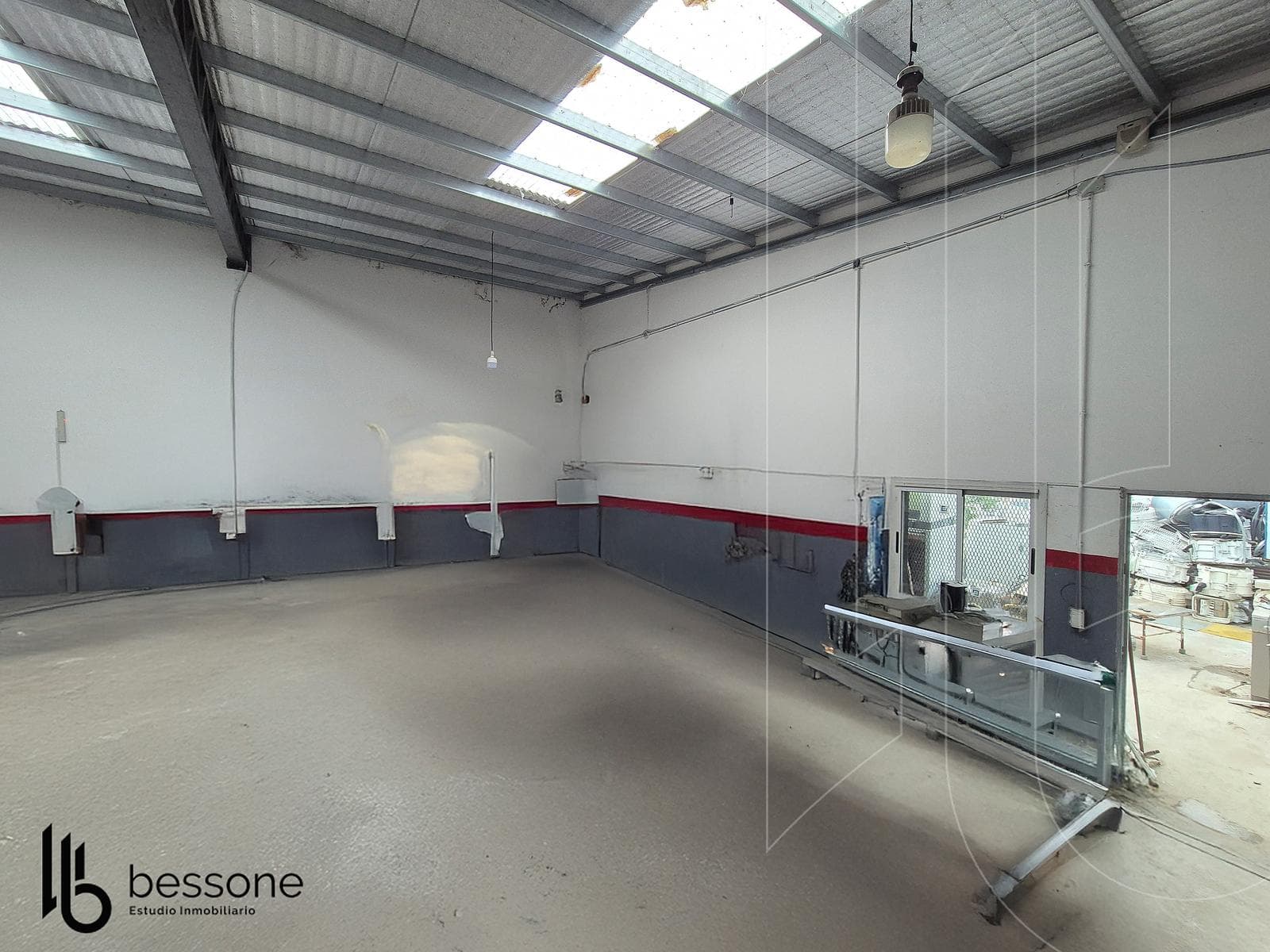 Warehouse in Las Avenidas