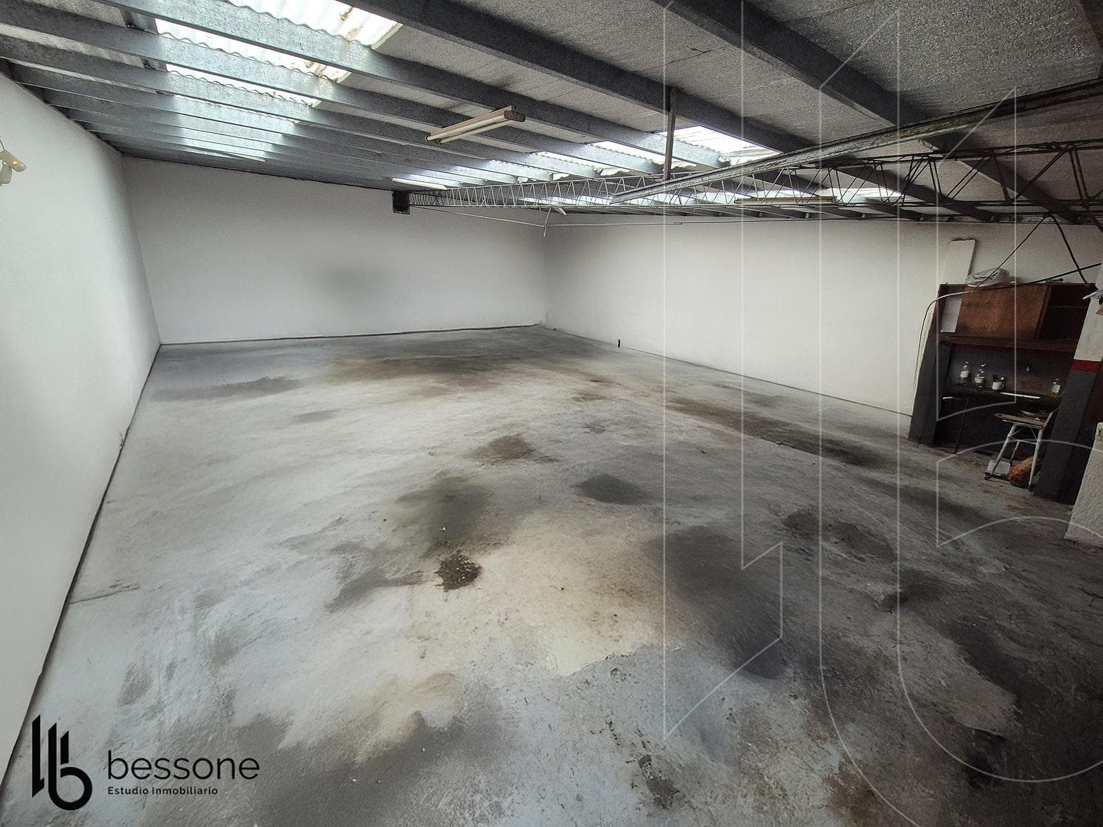 Warehouse in Las Avenidas