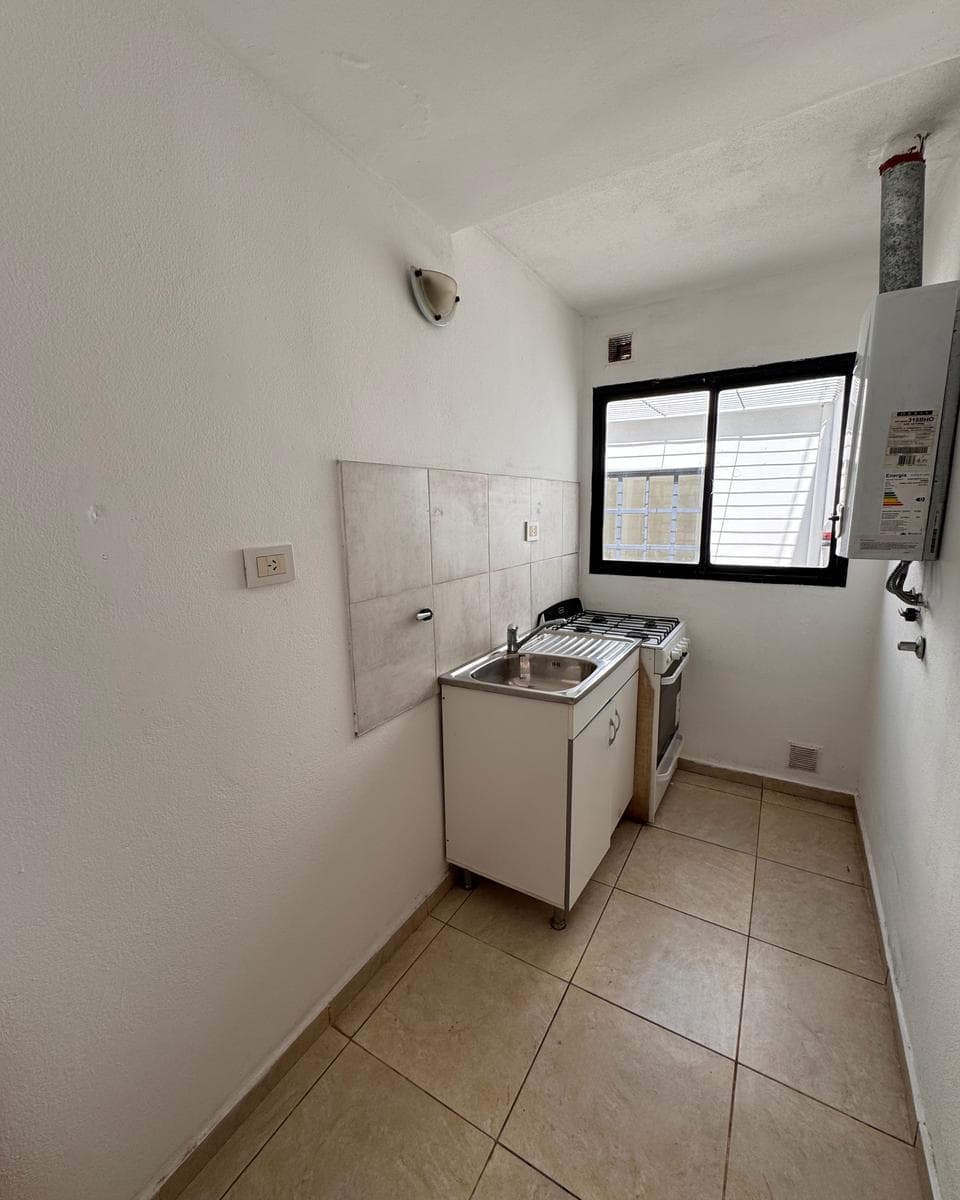 4-room house for sale at 1100 La Rioja