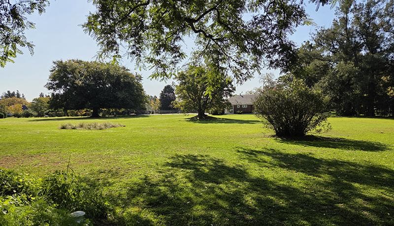 Country-Style House for Sale in Manzanares Pilar, San Francisco