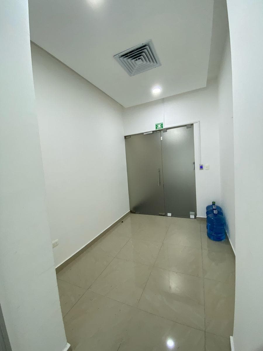 OFFICE FOR SALE AT SPECTRUM CANCÚN ON AVENIDA BONAMPAK, 110 M2