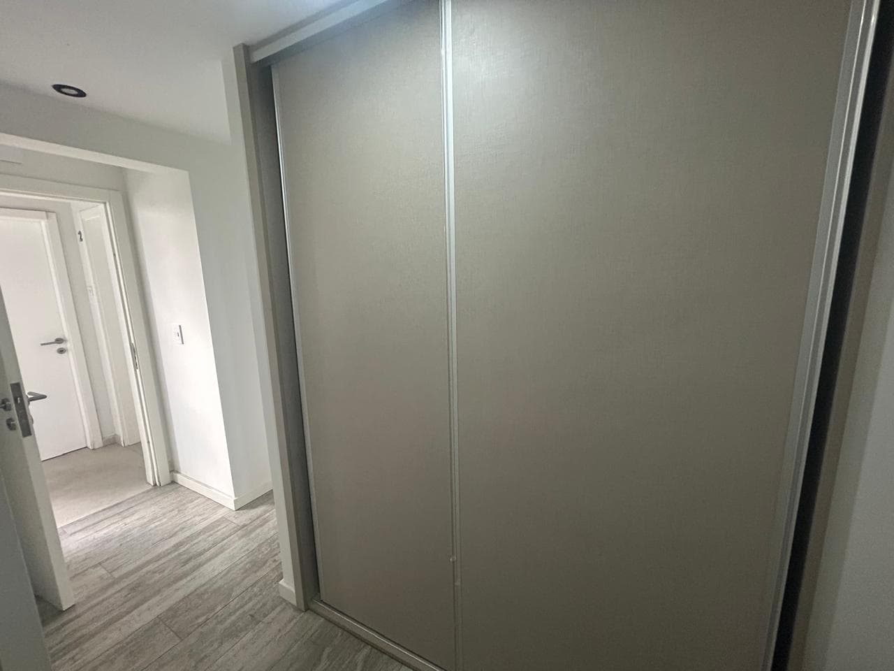 Large studio apartment with a front-facing balcony