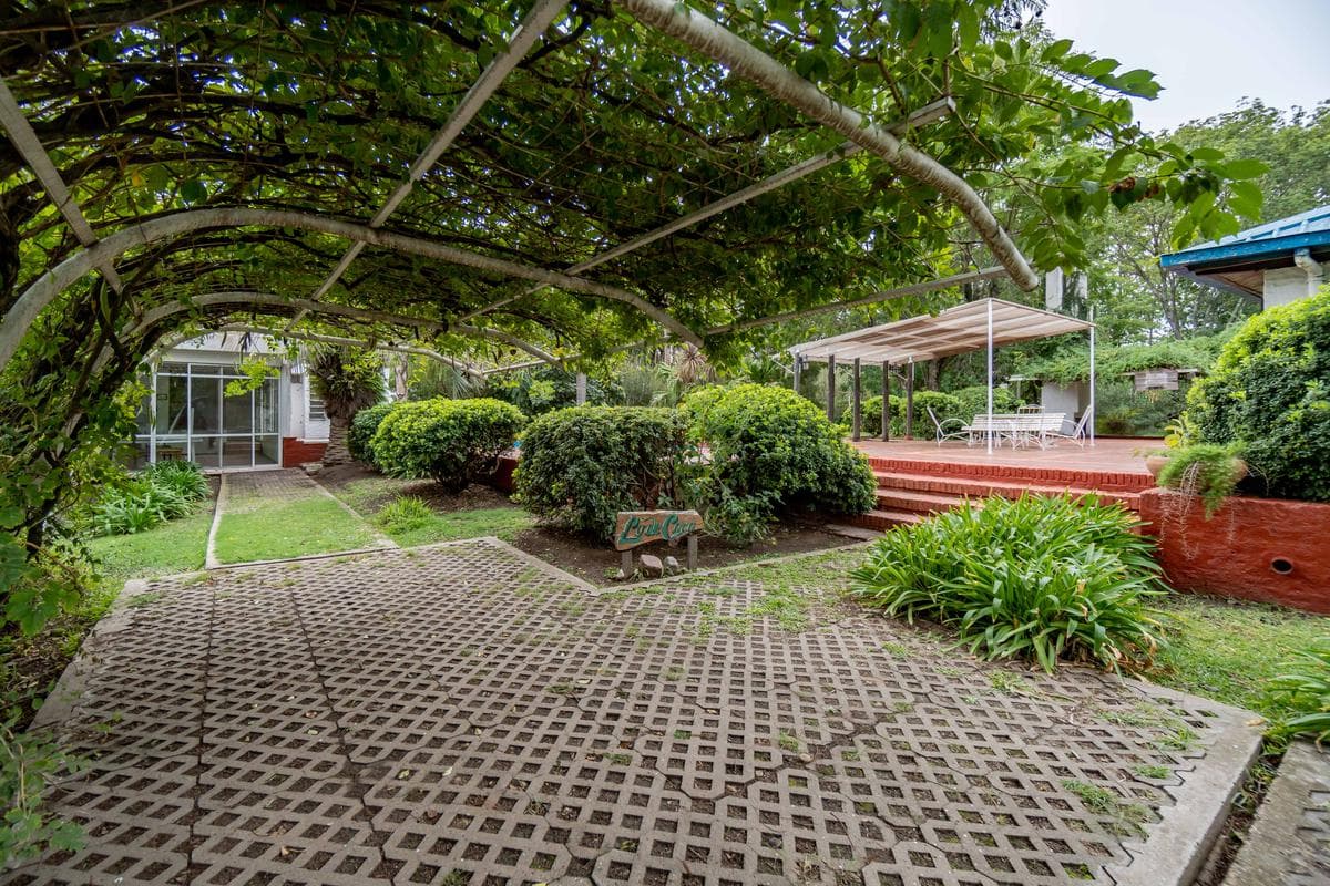 FOR SALE - House - Outdoor Kitchen, Barbecue Area, Pool, and Tennis Court - Funes, Santa Fe.