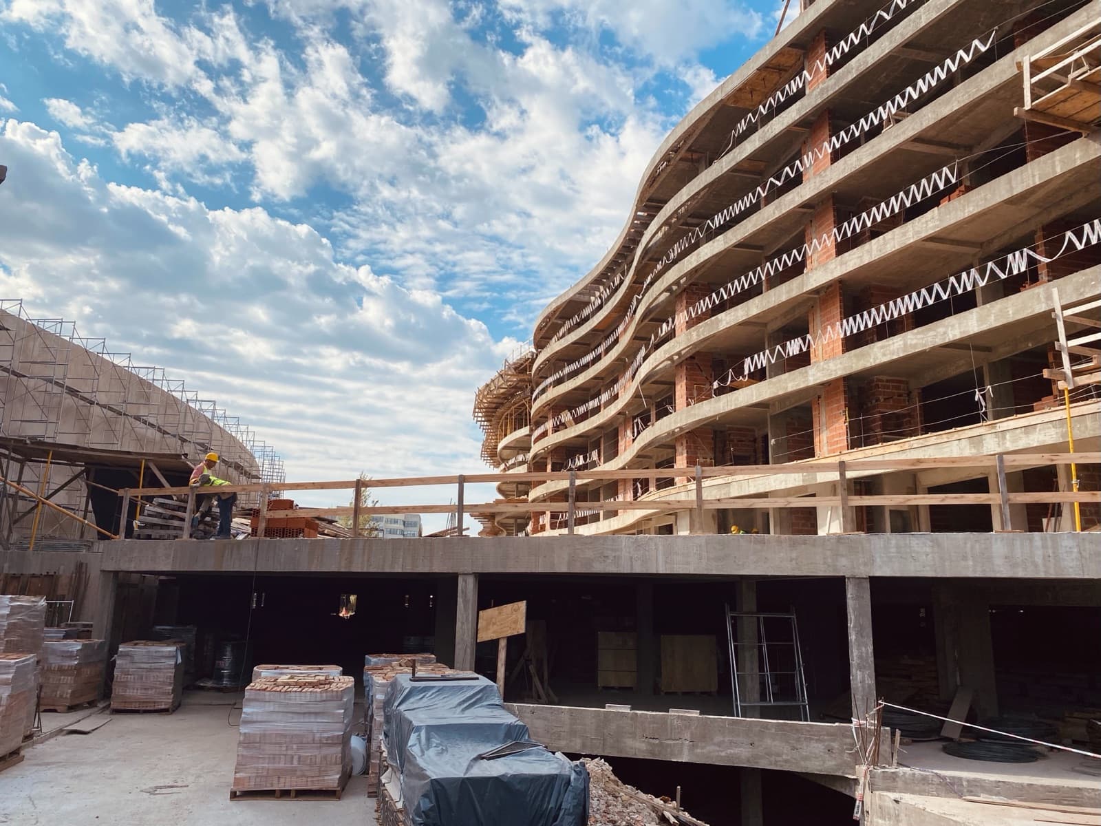 3-room apartment for sale in Nordelta, Tigre, Torre Zafiro, near the shopping center, with a garden