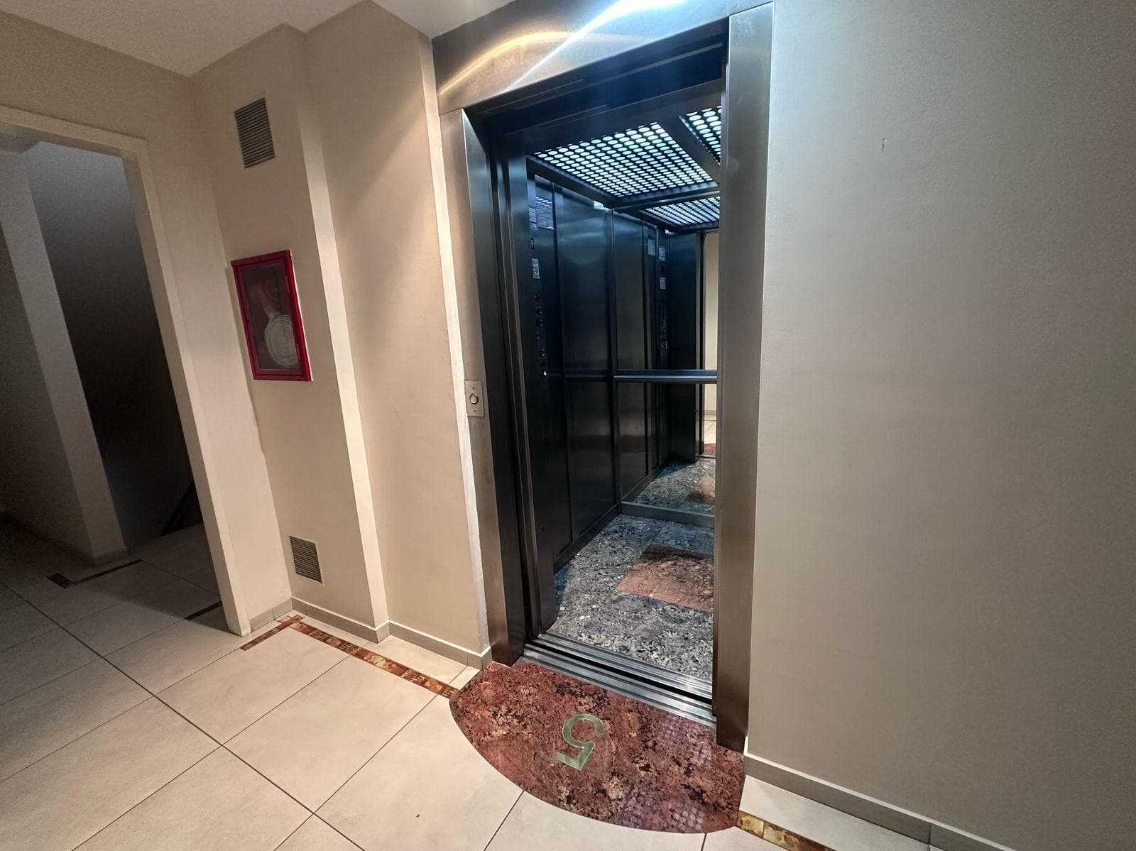 FOR SALE: BRAND-NEW 2-ROOM APARTMENT IN DOWNTOWN SAN JUSTO
