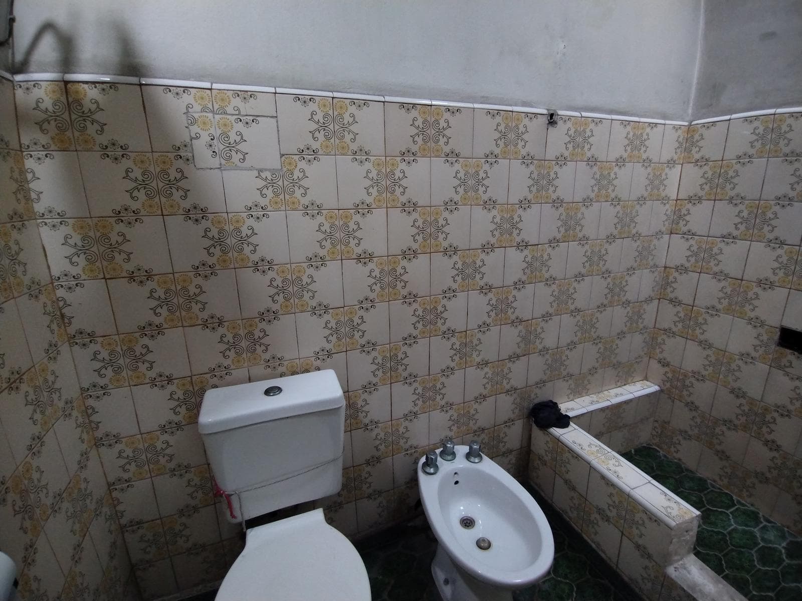 3-Bedroom House with a Spacious Garden and Great Potential in CLAYPOLE