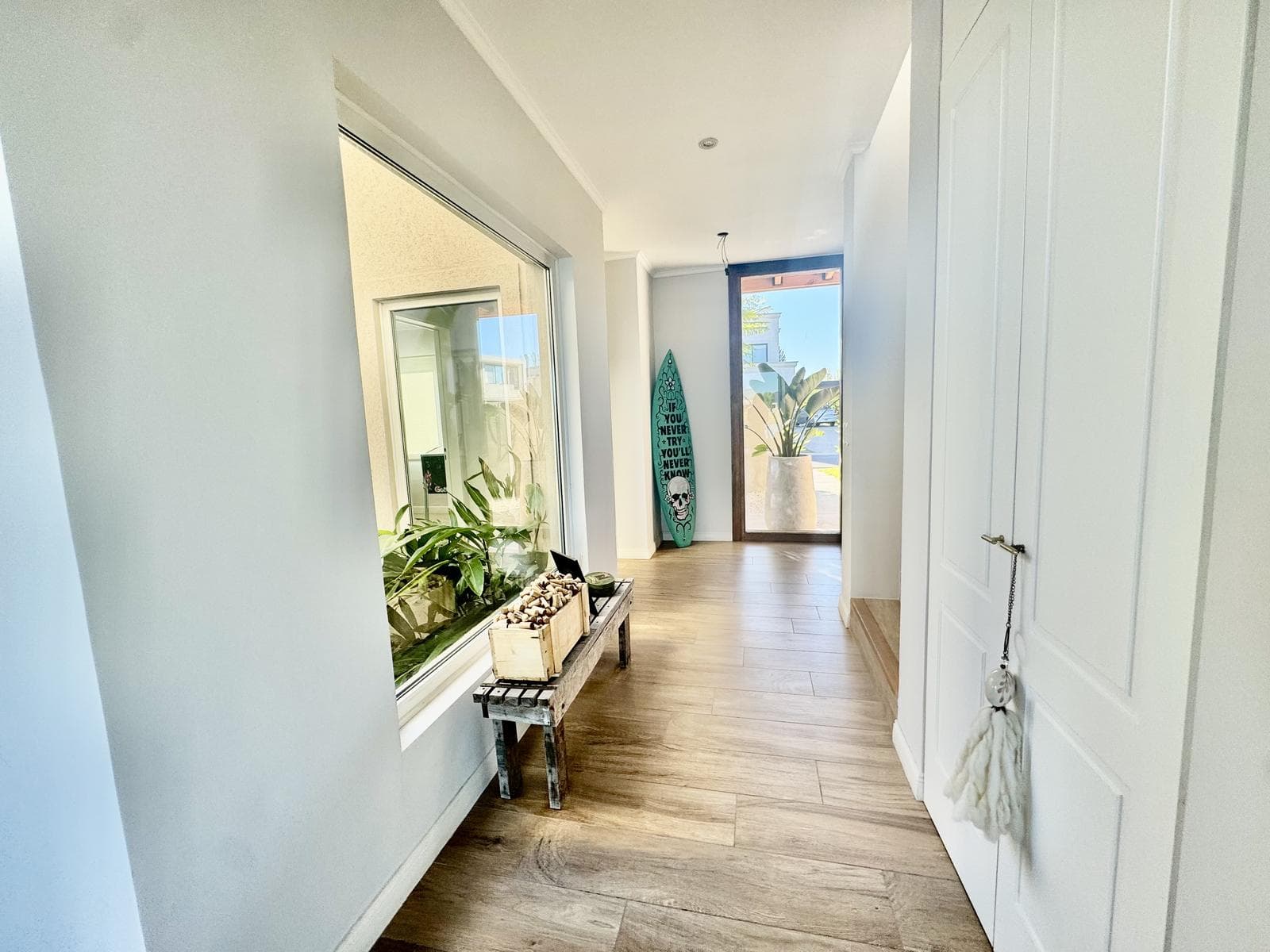 House for Sale in the Santa Ana Neighborhood Near the Lagoon