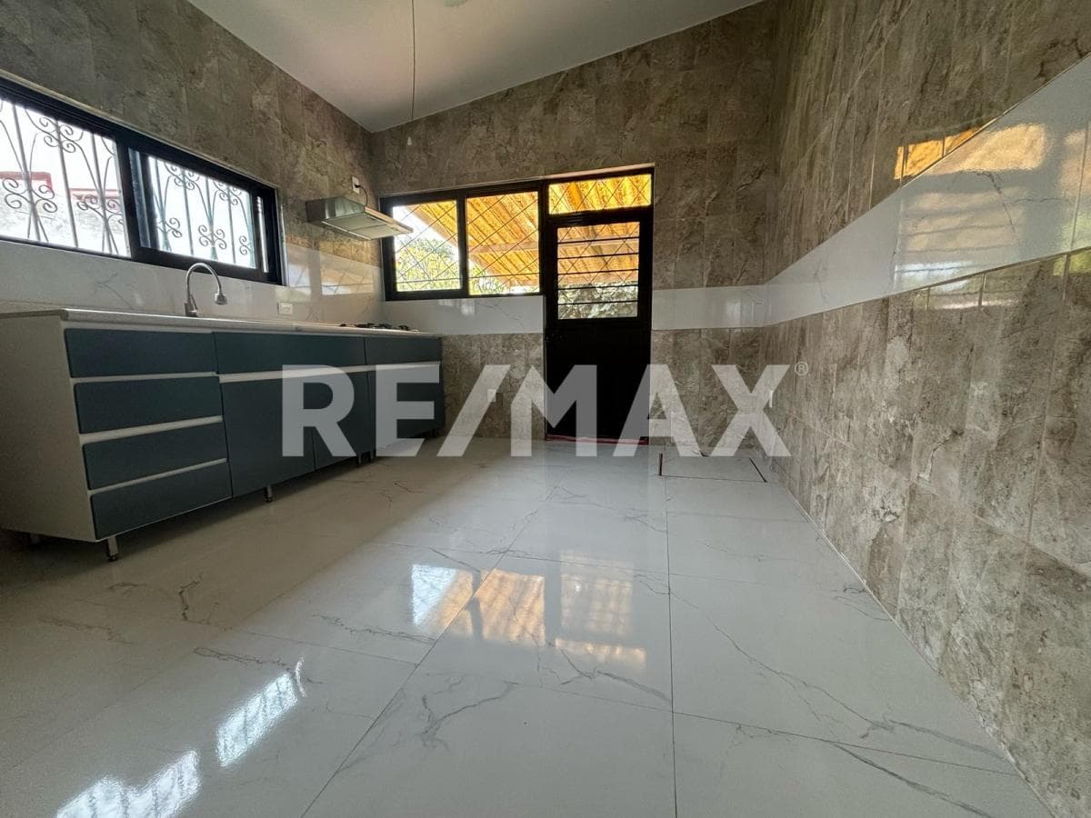 House for Sale in Morelos, Amates de Oaxtepec Subdivision