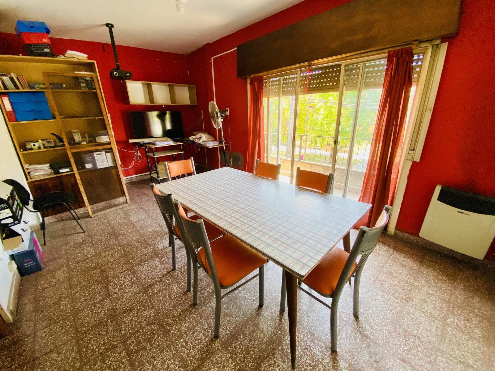 VENTA EN BLOQUE- VILLA BOSCH- Casa 3 deptos con patio, cochera y terraza - lote propio
