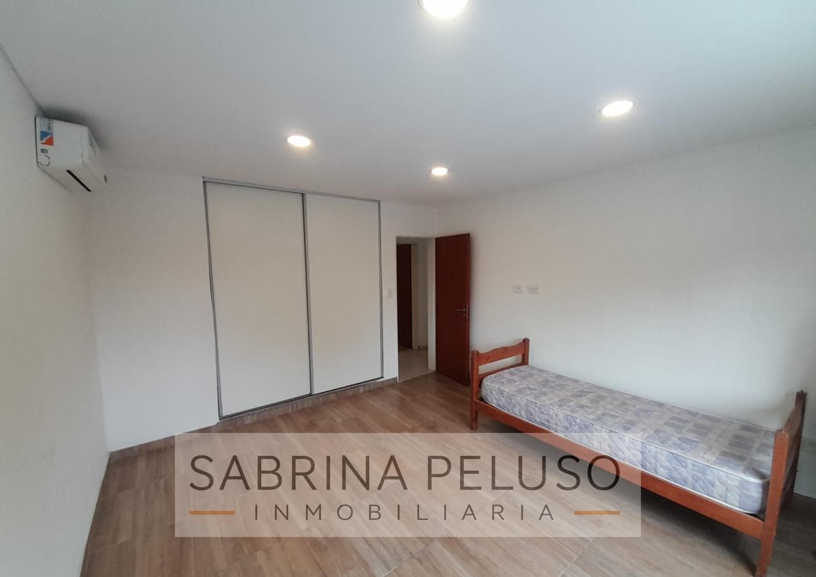 MINIMALIST TWO-STORY HOUSE - 5 ROOMS FOR SALE - PASO DEL REY