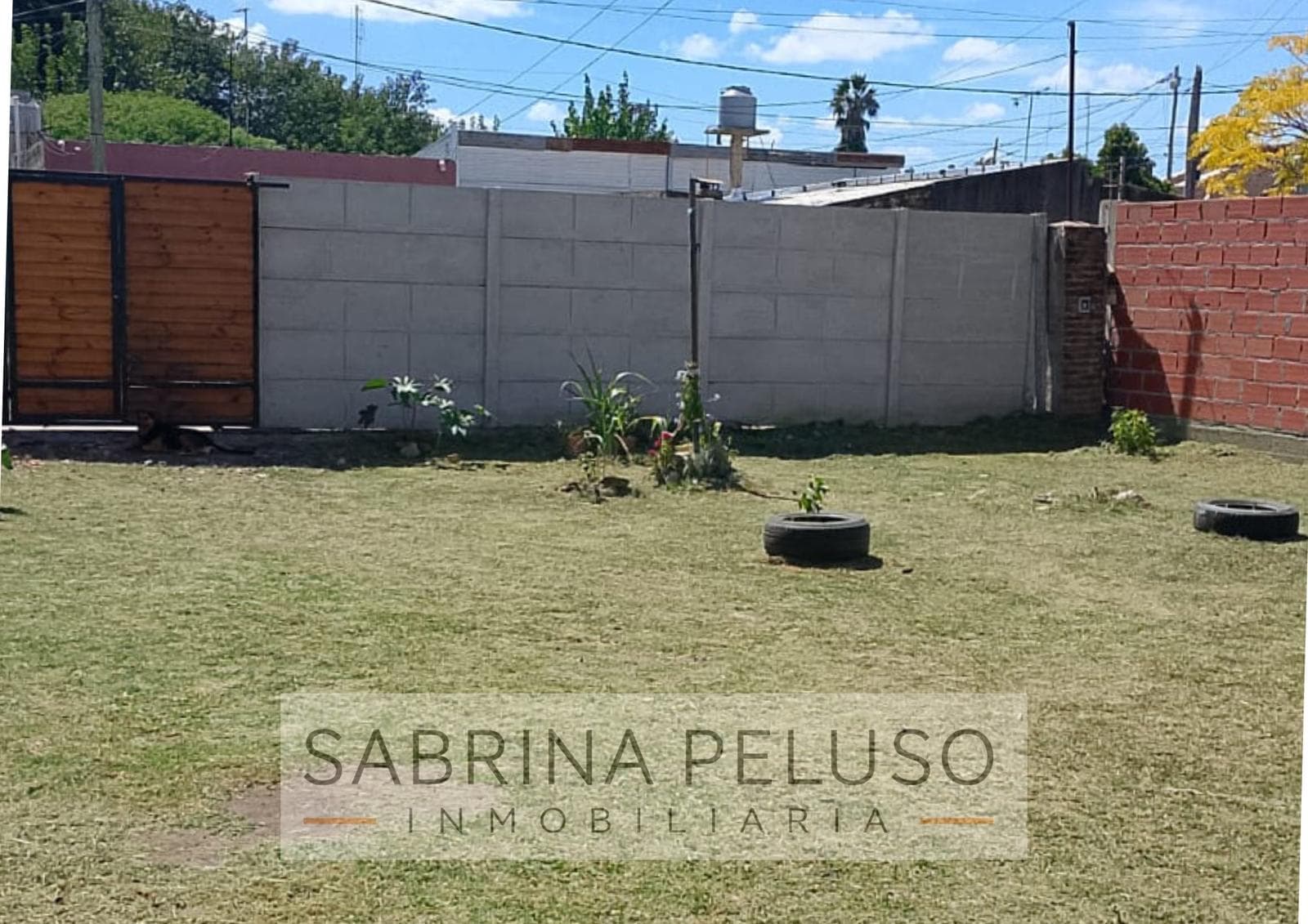 House in MORENO