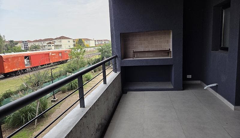 For Sale with Rent: 3-room apartment with balcony and 2 parking spaces in Pilar La Lonja