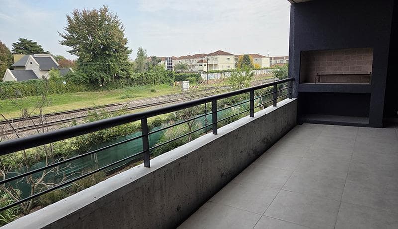 For Sale with Rent: 3-room apartment with balcony and 2 parking spaces in Pilar La Lonja